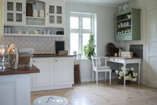 Decluttering creates extra space - that doesn't have to be filled with more stuff!