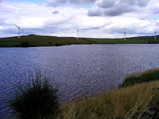 Chelker Reservoir with its wind farm 