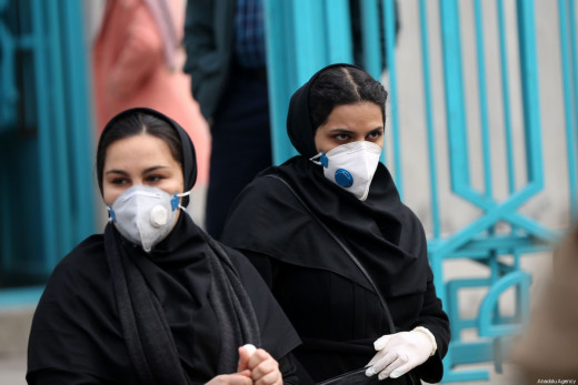 People wear masks after deaths from and new cases of the coronavirus are confirmed in Tehran, Iran on 21 February 2020 [Fatemeh Bahrami / Anadolu Agency]