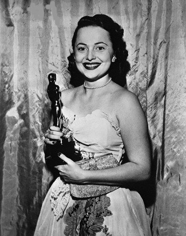 With her Oscar for 'To Each His Own' in 1946