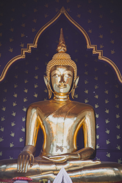 Golden-buddha-statue