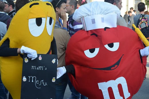 The perfect Halloween costume for couples who love sweets