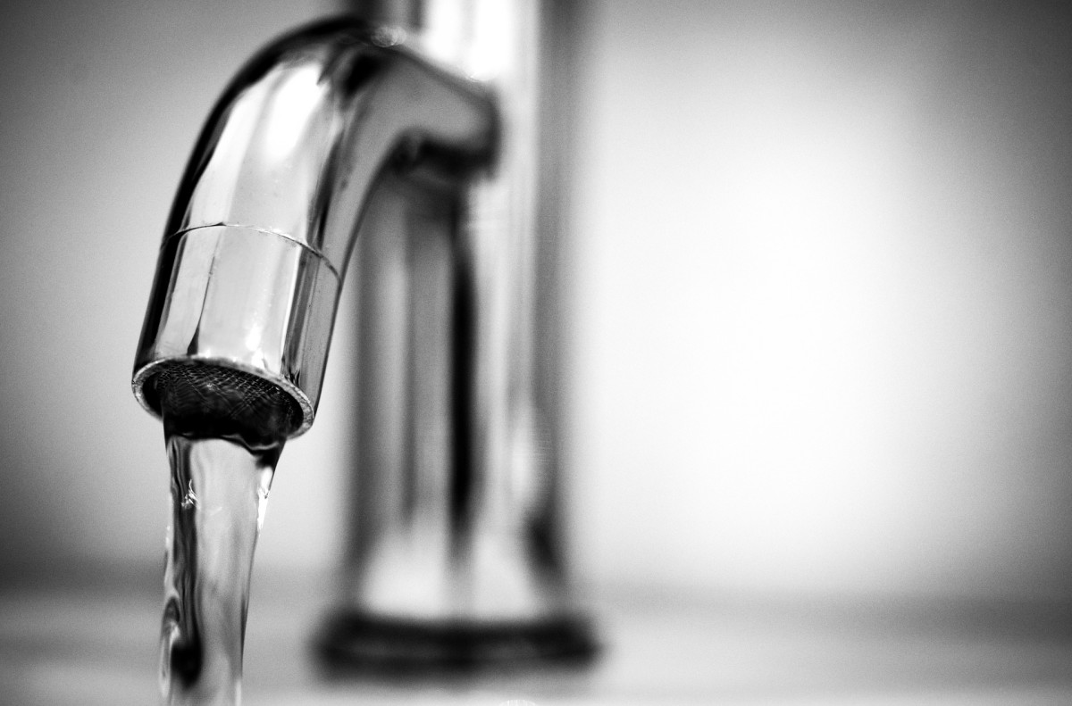 Turn off the tap water when not in used