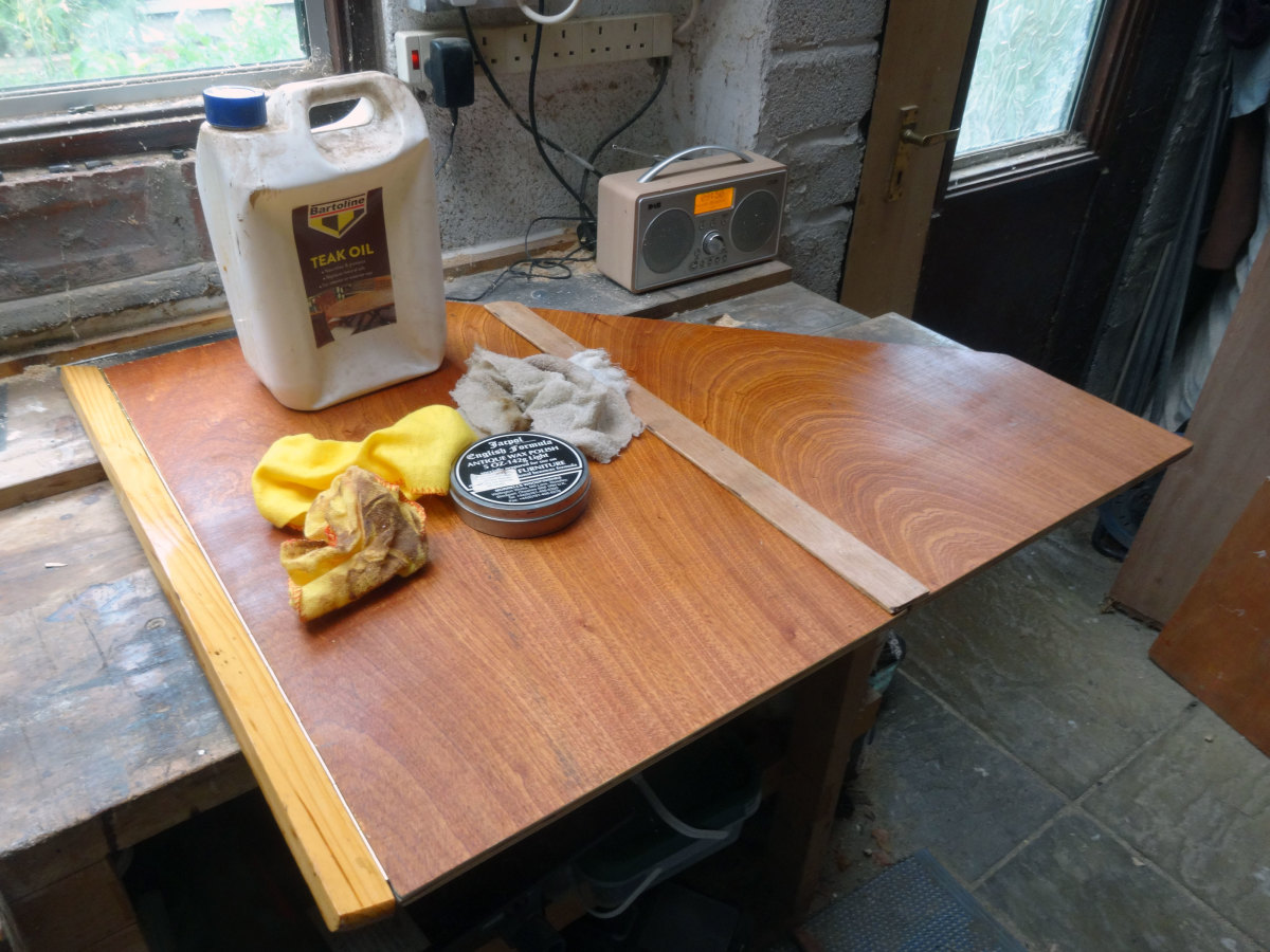 Using teak oil and beeswax to give a decorative finish to the wood