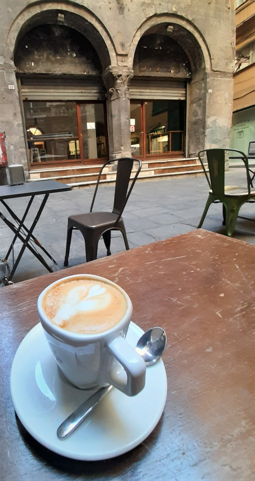 Cappuccino in Tazze Pazze Cafe in Genoa