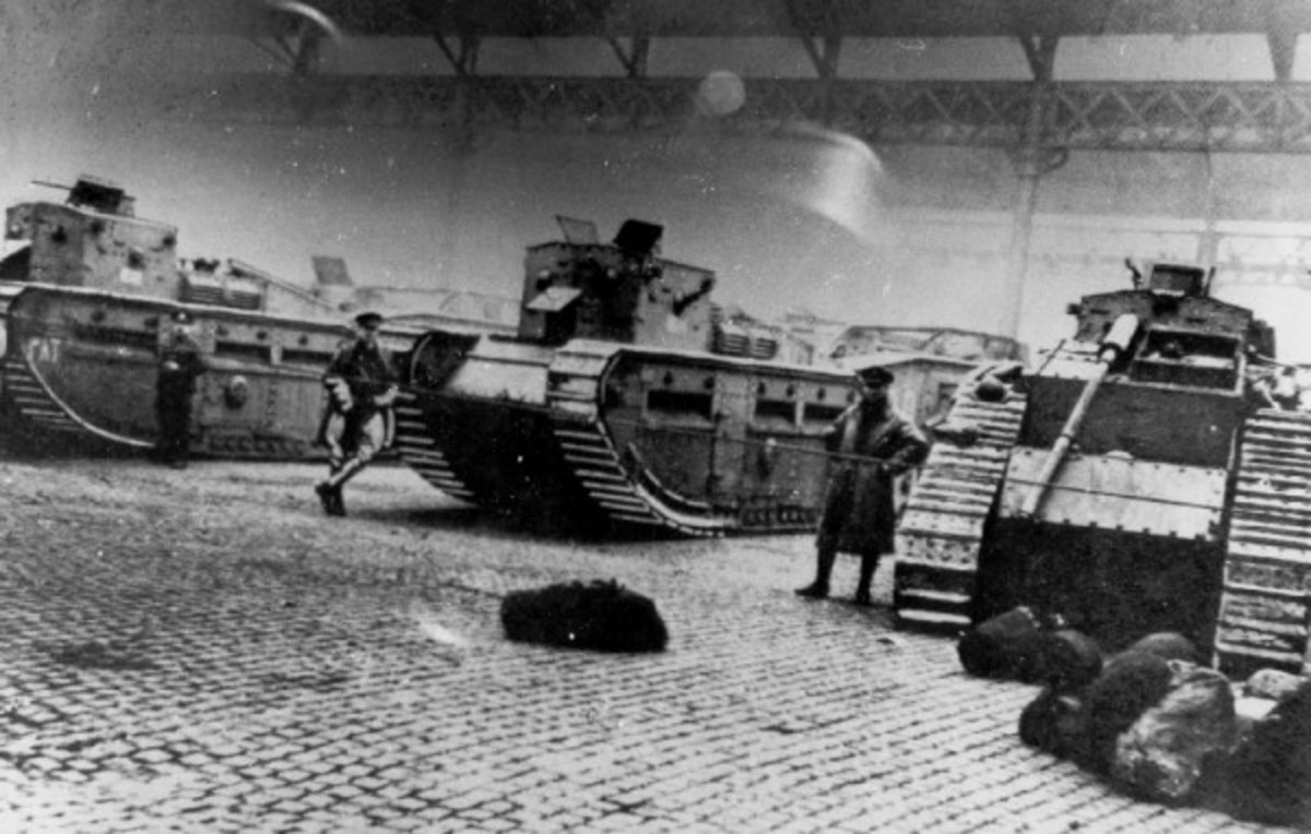 Tanks in the Gallowgate in Glasgow, 1919.