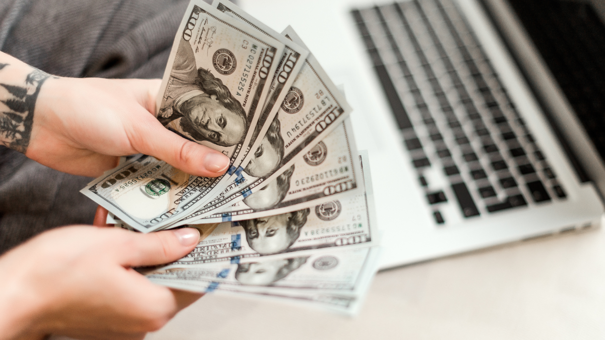 How to Make Money Writing: Benefits of Freelancing