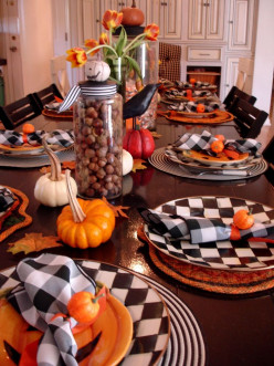 Halloween Table Decorations and Setting-Creepy and Elegant For Halloween