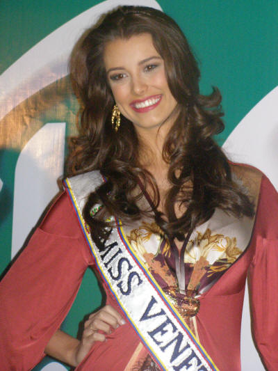 Miss Venezuela Stephania Fernandez