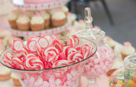 Beautiful candy buffets add elegance and fun to your recpetion
