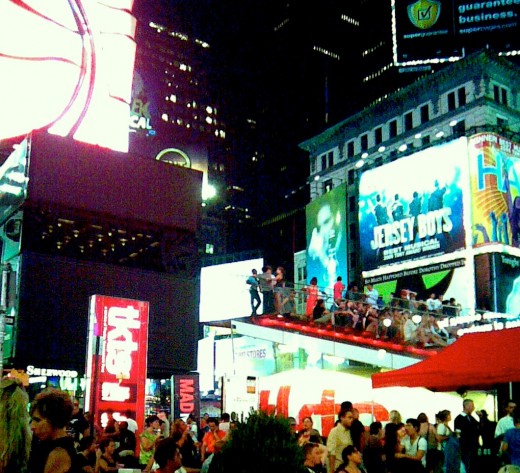 Mad Men Season Three premieres outdoors in Times Square, New York City / E. A. Wright 2009