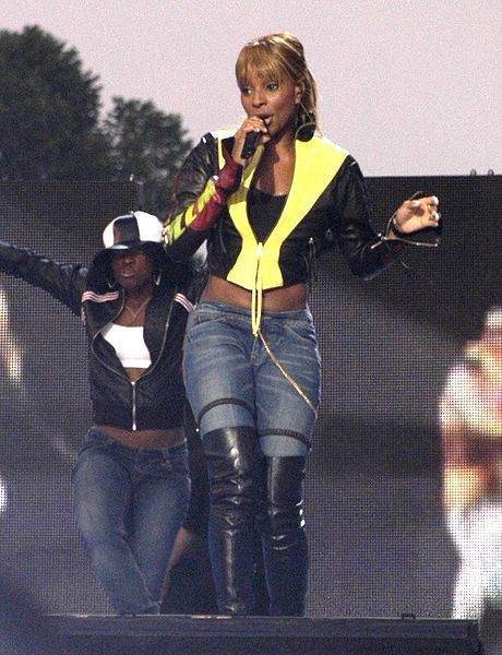 I doubt that anyone ordered powerful entertainer Mary J. Blige to marry. It was her choice. (public domain)