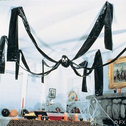 Giant plastic spider decoration