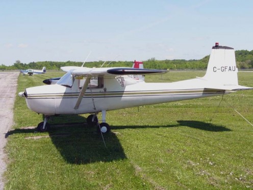 Cessna 150 - an example of the aircraft consumed by Michel Lotito.