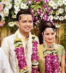 Rahul Mahajan with his ex wife Sweta Singh on their day of Marriage