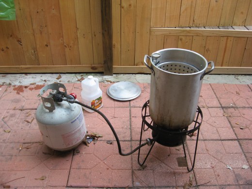 The turkey fryer: worth its weight in gold!