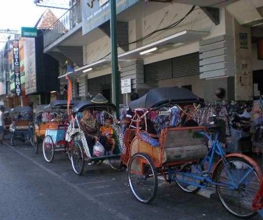 Malang pedicabs, look slimmer and lighter to pedal.