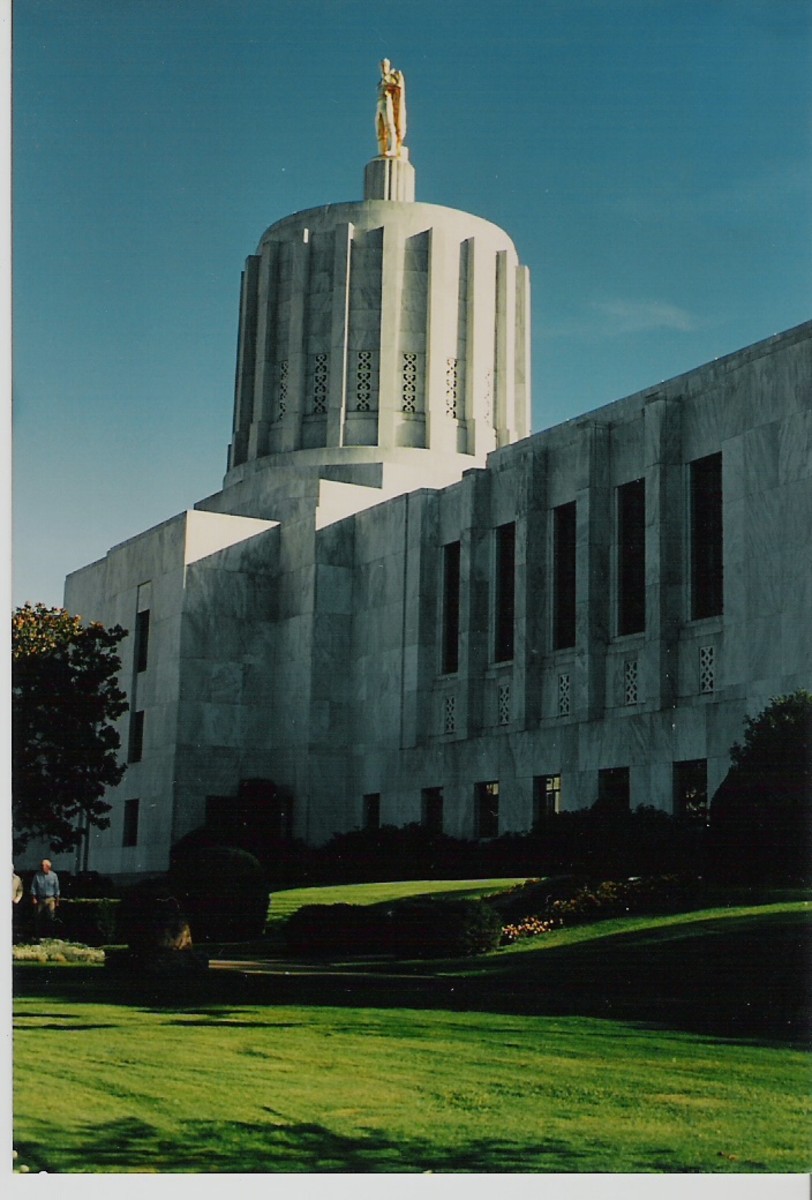 State Capitol, Salem, Oregon. 