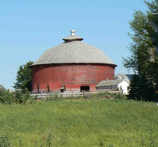 A round barn on a scenic back road in Pierce County