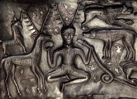 Gundestrup antlered figure @ commons.wikimedia.org
