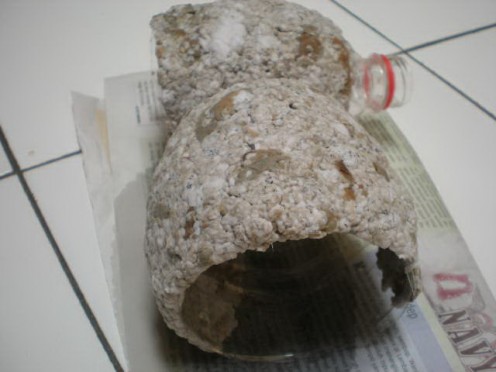 The holder after being pasted with paper pulp.