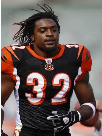 Cedric Benson, now a Bengal, prepares for the game against the Chicago Bears in Cincinnati. The Enquirer/Jeff Swinger