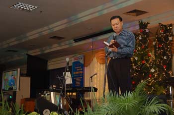 Pastor Daniel Arief S delivered the Christmas message