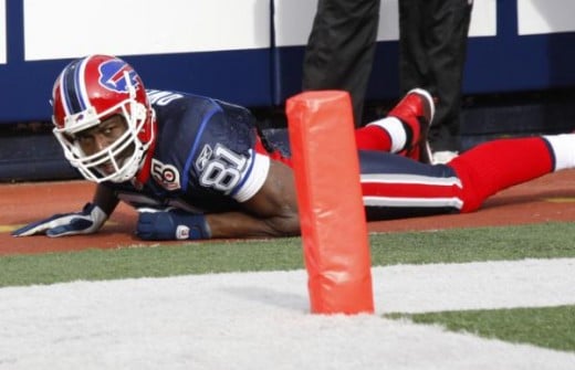 Buffalo Bills' Terrell Owens looks on after he missed a catch in the end zone against the Houston Texans during the first half of the NFL football game in Orchard Park, N.Y., Sunday Nov. 1, 2009. (AP Photo/David Duprey)