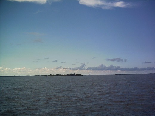 Noon day sky