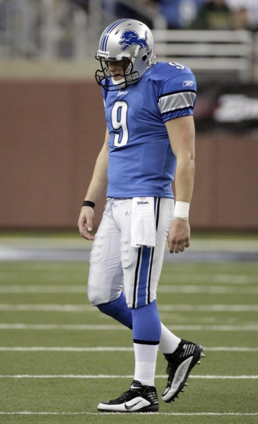 Matthew Stafford walks off the field after failing to get a first down in the fourth quarter. (AP Photo/Duane Burleson)