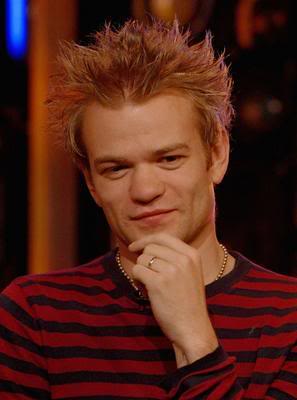 Deryck Whibley punk hairstyle