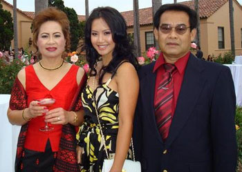Amy Chanthaphavong with her parents