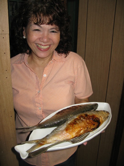 Another precious friend Rosan, who cooked up a storm for us, here with her Stuffed Milkfish