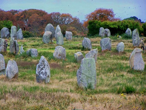 Standing stones in the Kermario  alignment (courtesy marek69)