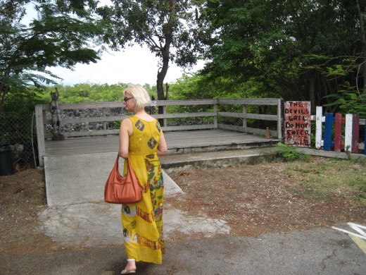Entrance to the rock viewing area