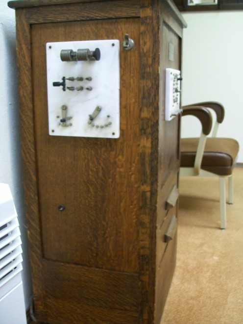 Right side view of cabinet where the 'power' dials were.