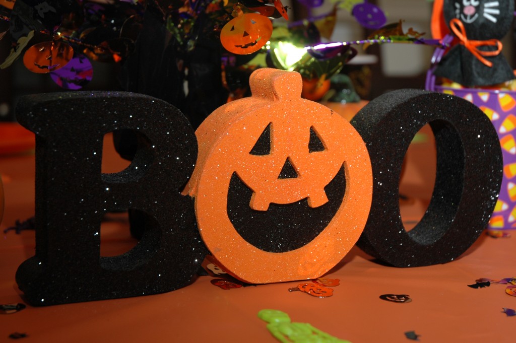 Throw the BEST Halloween Birthday Party Ever! Great Decoration, Favor