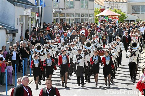 Brass band at the Fte de Jonquilles