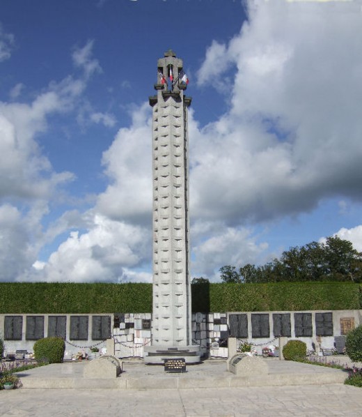 Memorial to the massacred