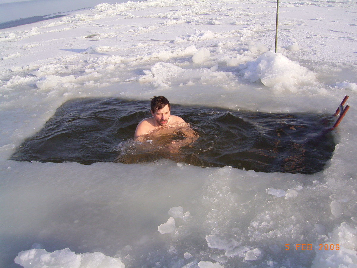 ice swimming naked