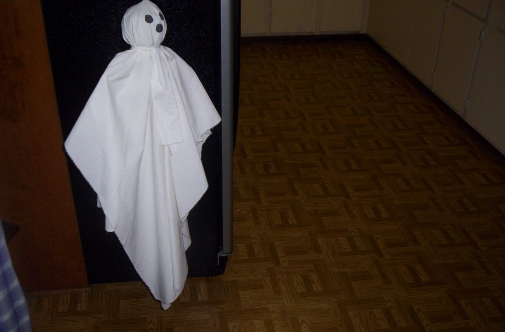 How to Make a Floating Ghost for Halloween Great Recycling Craft Idea