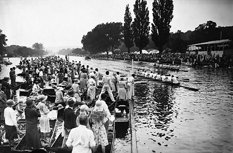 An early photo of the race