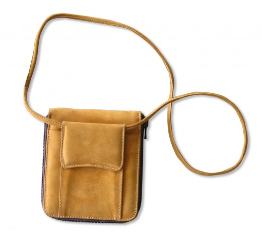 an example of a wallet bag.