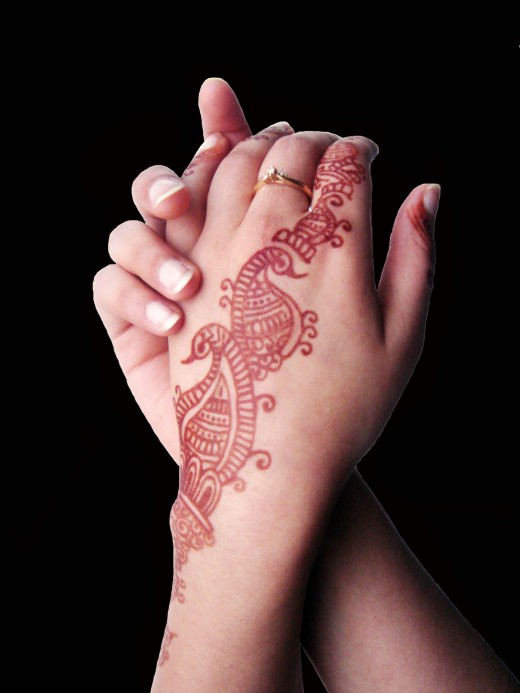 Many temporary tattoos can be chosen from the artist's template, or you can freestyle it.  You can find many temp tattoo ideas online.  There are also many temp tattoos for sale.