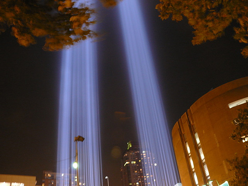 "Tribute in Light to honor victims of 9/11 terrorist attacks - New York City" by Monika Szyma from Flickr. Original URL: http://www.flickr.com/photos/monikaszyma/1438557376
