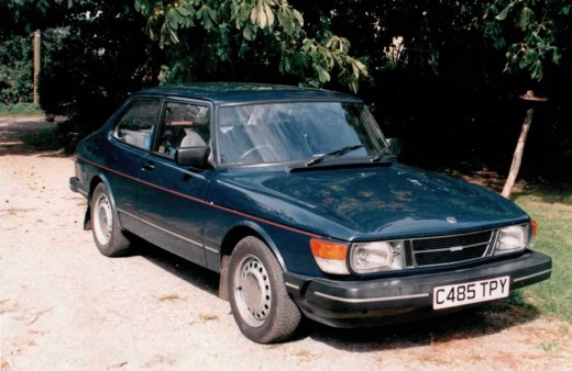 A Saab 90, just like flying an aeroplane - circa 1989