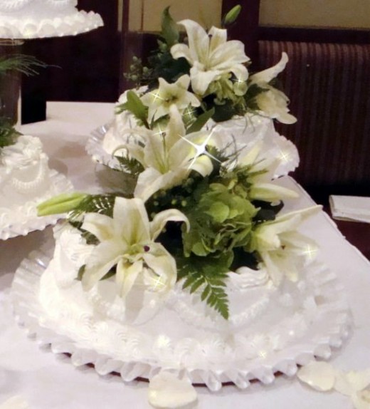 Stars were added to the photos-Vinny & Michelle Hui's Wedding Cake