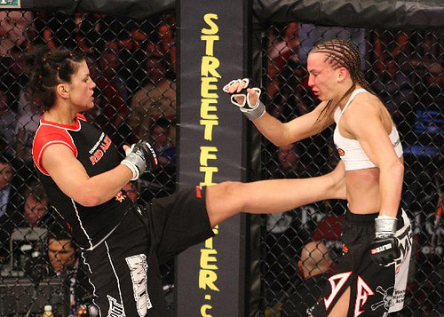 Mid-fight, Carano was known for throwing strikes as well as crippling kicks to her opponents.