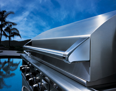 This is a picture of a DCS, Dynamic Cooking Systems gas grill, one of the first to use 304 stainess for outdoor barbeque grill parts.