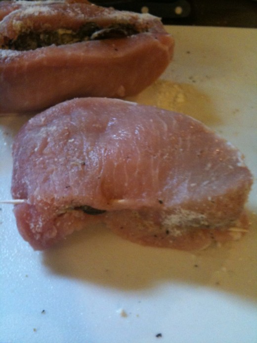 The sealed pocket will just about completely enclose the filling.